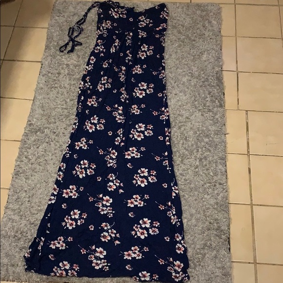 Dresses & Skirts - Tie Neck Maxi Dress